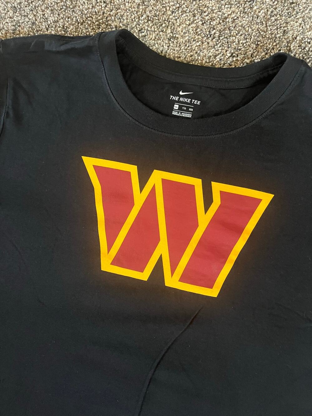 Nike NFL Washington Commanders Women's 2XL Black T-Shirt (NWT)